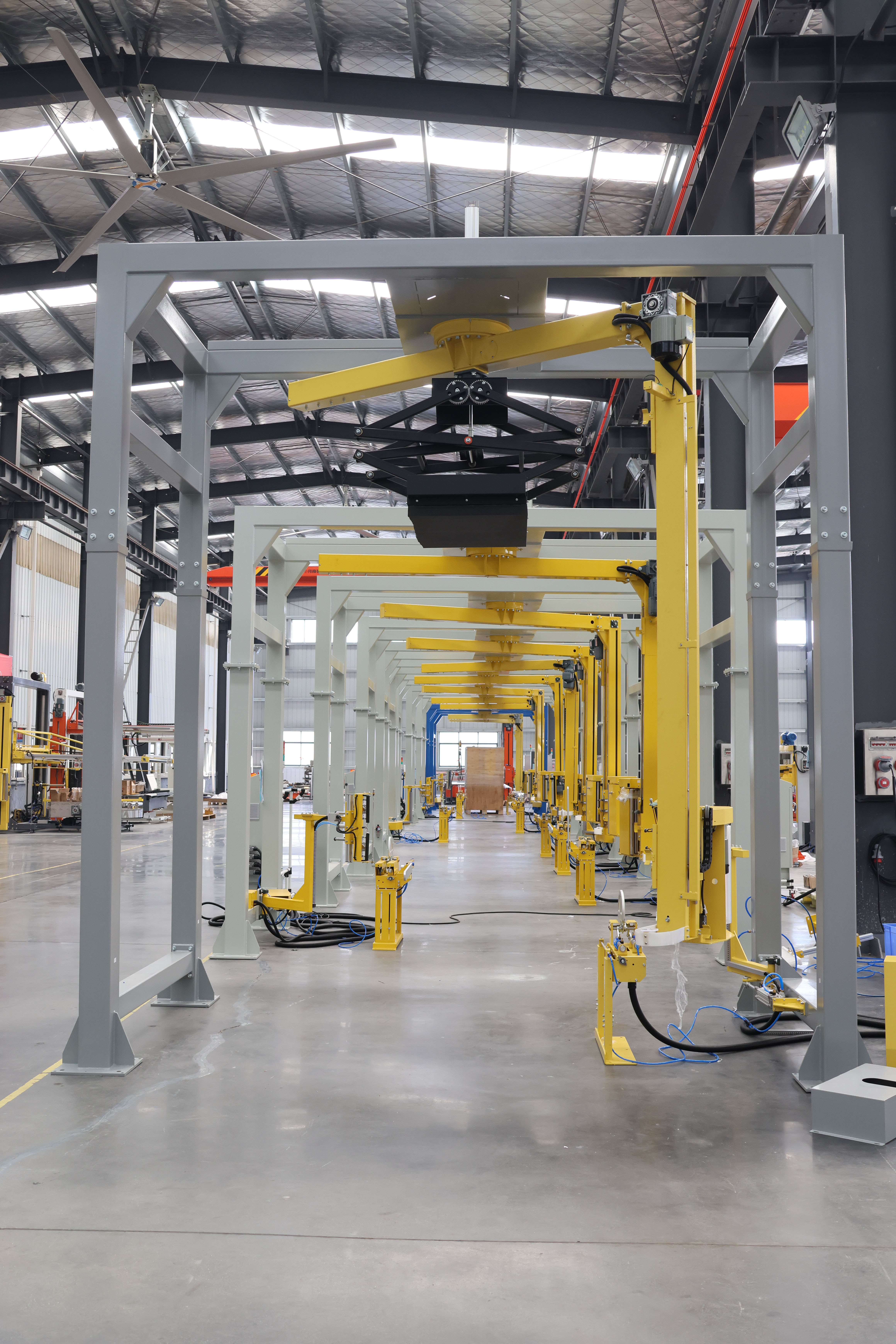 美奇斯13臺(tái)龍門式纏繞機(jī)揚(yáng)帆出海(圖4)